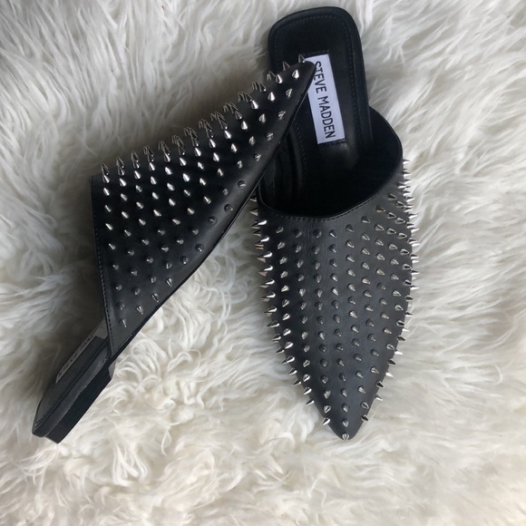 Steve Madden Pinpoint slip on studded shoes in black - Picture 10 of 10